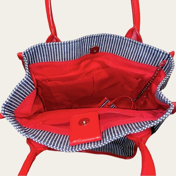 Hello Kitty Sanrio Y2K Striped Navy and Red Purse - Picture 4 of 4